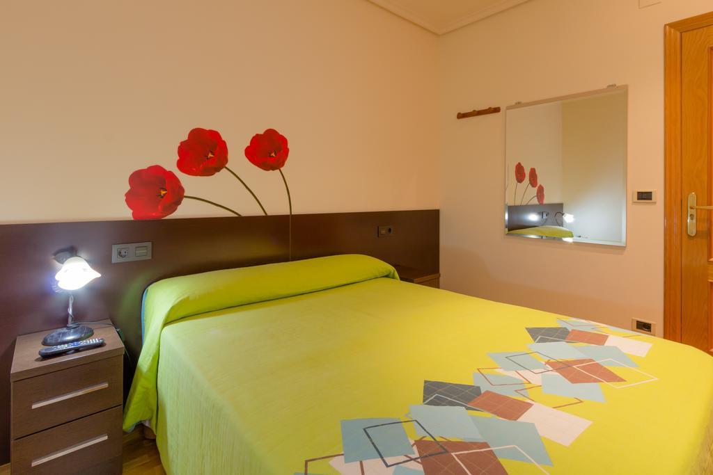 Pension Logrono Ngoại thất bức ảnh