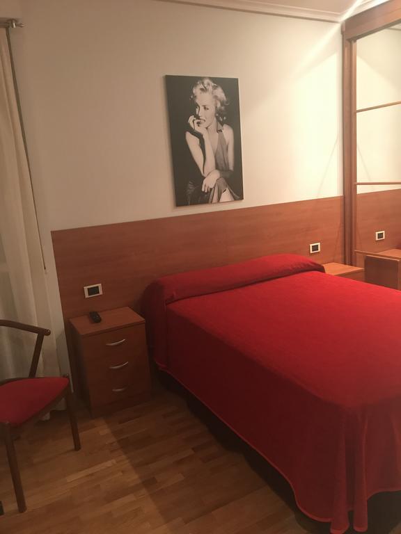 Pension Logrono Ngoại thất bức ảnh