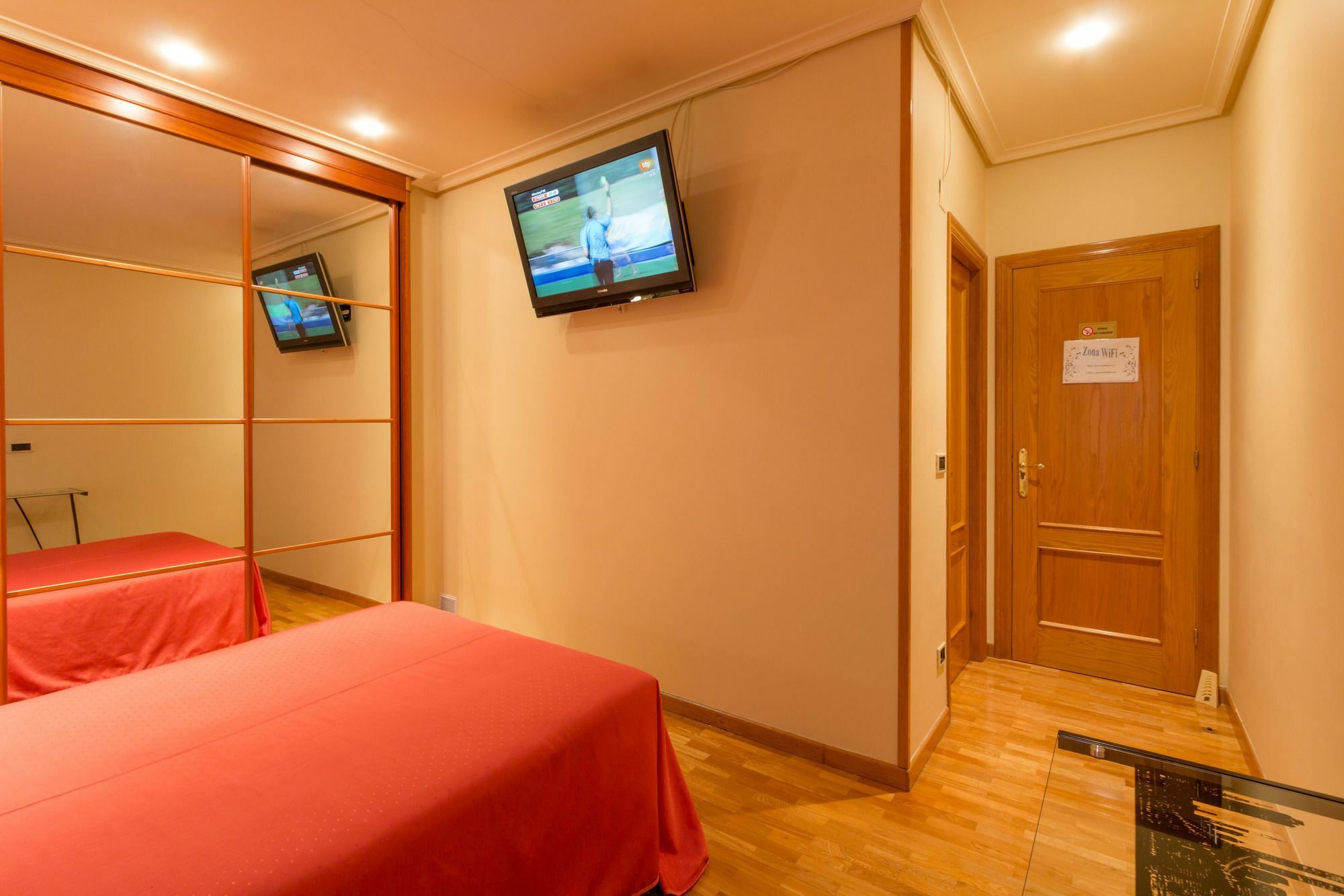 Pension Logrono Ngoại thất bức ảnh
